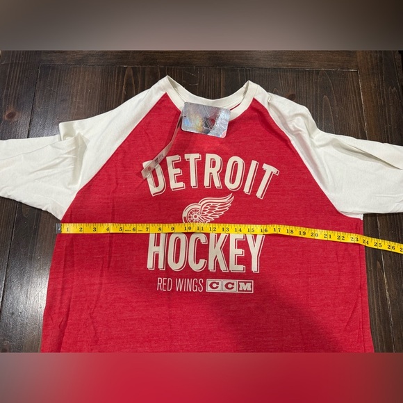 Detroit Red Wings CCM Historic Tri-Blend Men's Crewneck Shirt - Picture 6 of 7